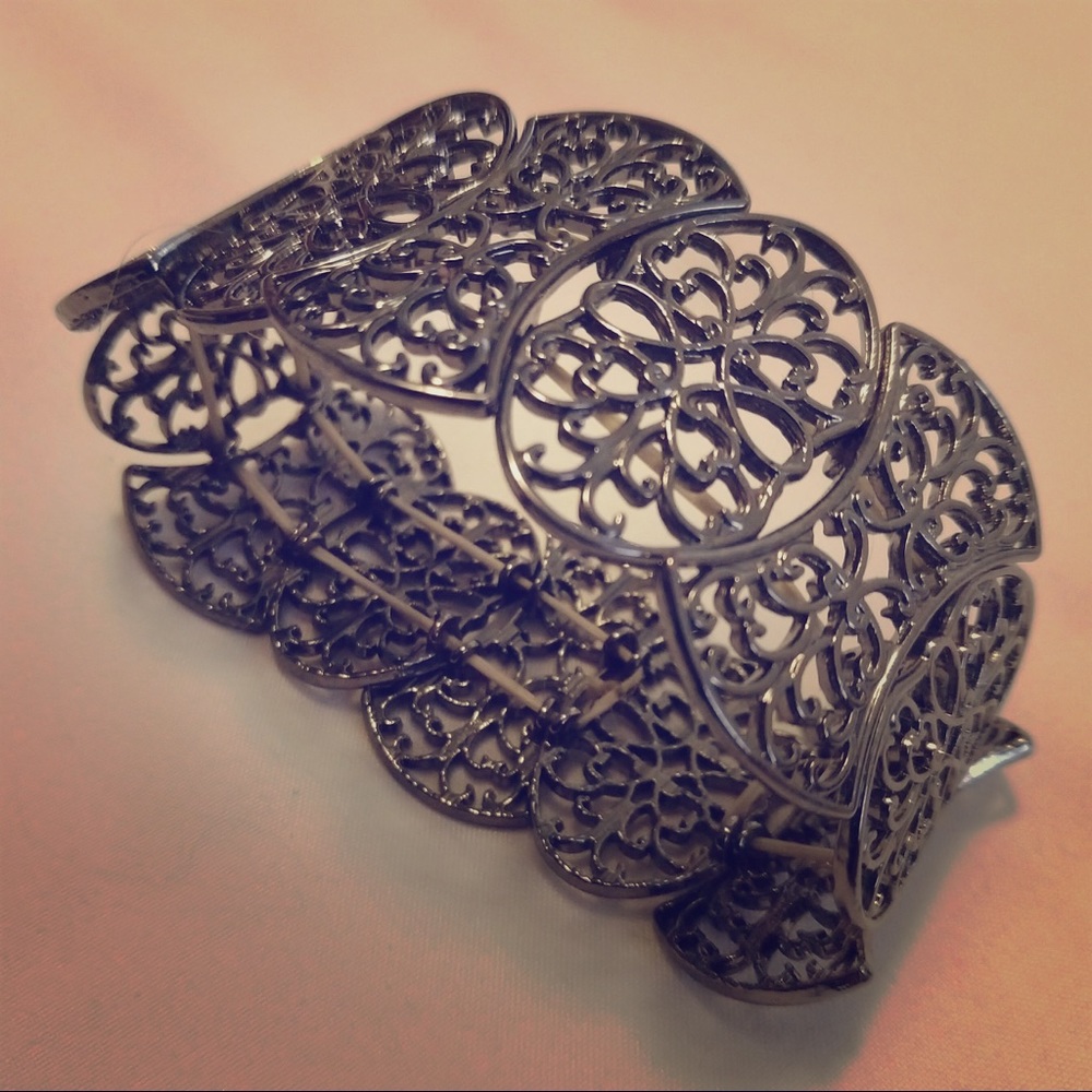Elegant, Elastic Silver Bracelet
